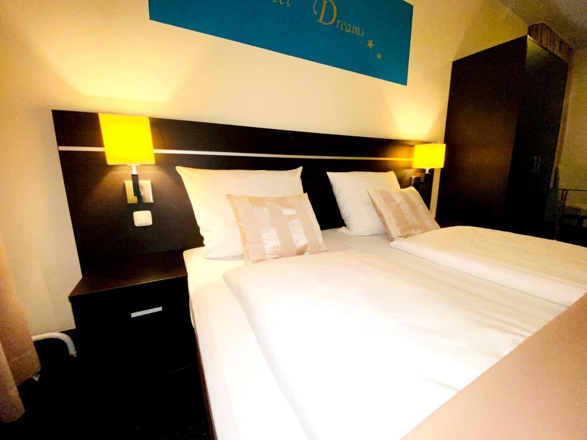 Triple Room,1162990209:JPEG